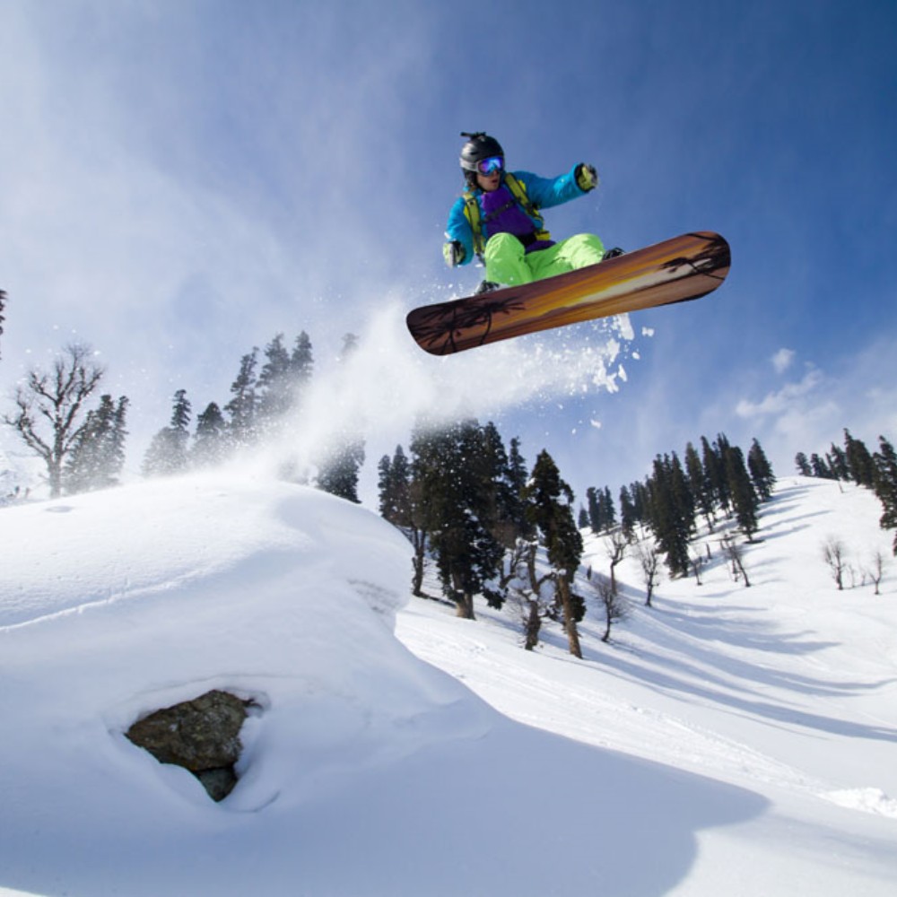 Wie transportiert man Skier im Auto?